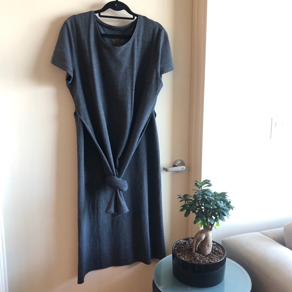 Long opened t-shirt